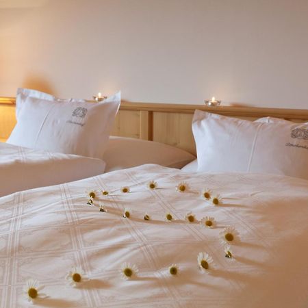Hotel Laerchenhof Natur Seefeld in Tirol Bilik gambar