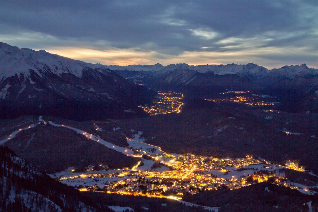 Hotel Laerchenhof Natur Seefeld in Tirol Bilik gambar